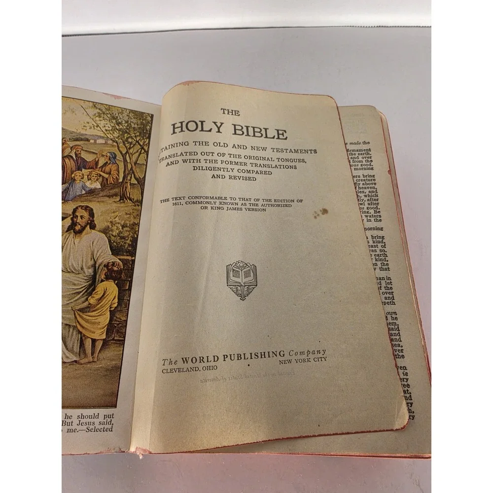 Vintage 1940s Holy Bible KJV Red Letter Concordance World Publishing Red Edge